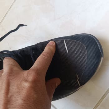 Kısa Sürede Yırtılan Nike Ayakkabı İçin Değişim Talebim Reddedildi