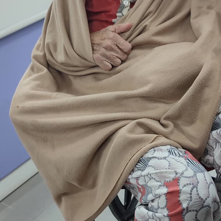 Yaşlı Ve Felçli Hastalara Öncelik Tanınmıyor, Mağduriyet Yaşıyoruz