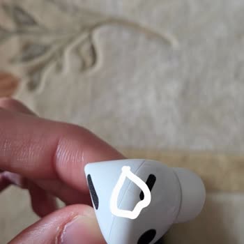 Samsung Galaxy Buds 3 Pro'da Renk Değişimi Ve Servis İlgisizliği