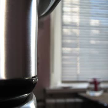 Tefal Buhar Dışarı Taşıyor Ve Plastik Kokusu Rahatsız Ediyor