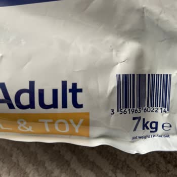 Yetkisiz Satıcıdan Alınan Köpek Maması Alerjiye Sebep Oldu