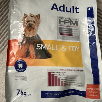 Yetkisiz Satıcıdan Alınan Köpek Maması Alerjiye Sebep Oldu