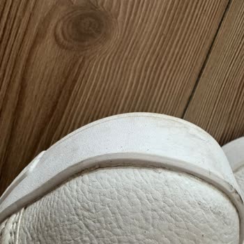 Aldığım Ayakkabı Kısa Sürede Yırtıldı Ve Kalitesi Çok Kötü