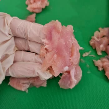 Hazır Hindi Sote Paketi Yenilmeyecek Parçalarla Dolu Çıktı