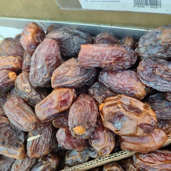 Küflü Ürün Ve İlgisiz Çalışanlar Nedeniyle Mağazada Kötü Deneyim Yaşadım