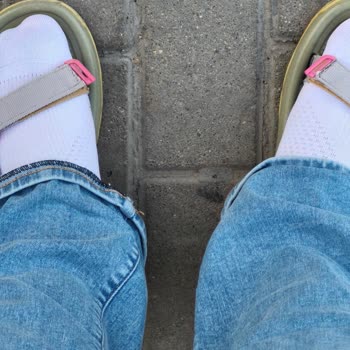 Aldığım Mavi Jeans'in Paçası Dönüyor, Fişim De Yok