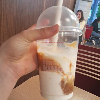 Burger King Montrö Şubesinde Siparişim Yanlış Ve İlgisiz Hizmet