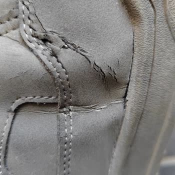 İki Ayda Deforme Olan Ayakkabıya İlgisiz Yaklaşım