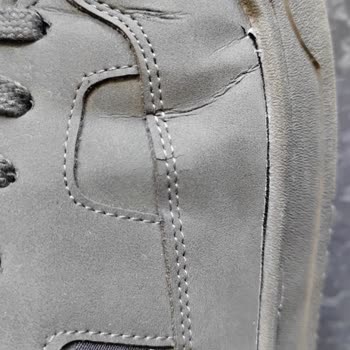 İki Ayda Deforme Olan Ayakkabıya İlgisiz Yaklaşım