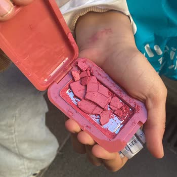 Aldığım Nyx Allık Kırık Çıktı, İade Ve Değişim Yapılmadı