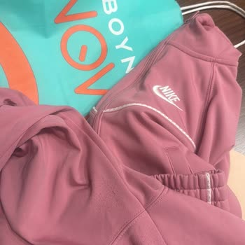 Boyner'den Alınan Nike Eşofman Takımında Hızlı Aşınma Ve Olumsuz İnceleme Sonucu