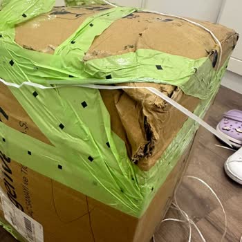 Kargomun İçinden Yiyecekler Kayboldu Hasarlı Teslim Edildi