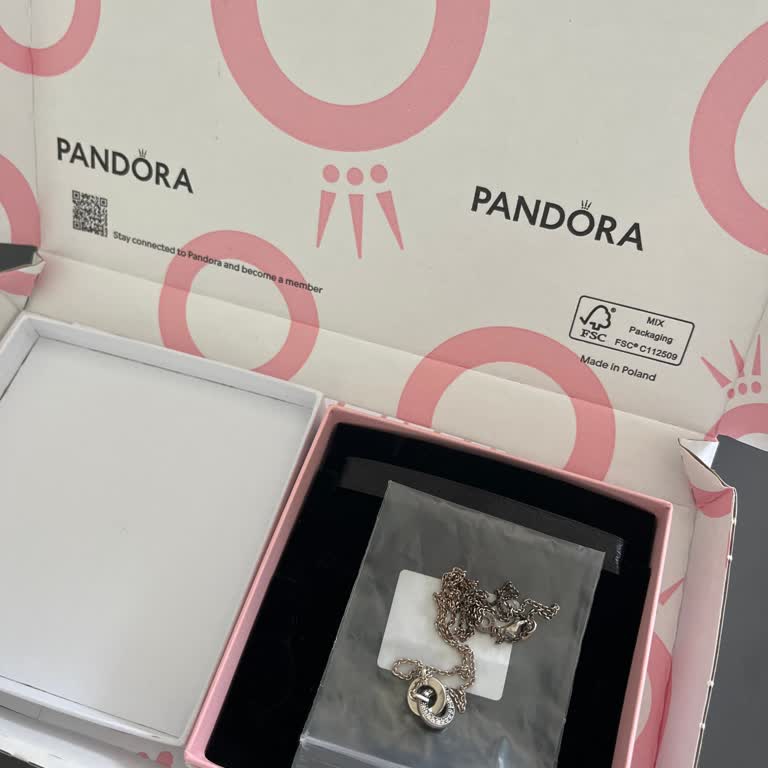 Kısa Sürede Kararan Kolyeye Ve İlgisiz Mağaza Personeline Hayal Kırıklığı