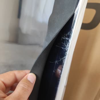 Kırık Gelen TV İçin Sorumluluk Alınmıyor, Müşteri Mağdur Ediliyor