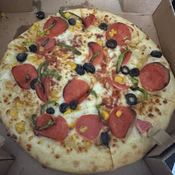 Sipariş Edilen Pan Hamur Pizzalar Yanlış Ve Çiğ Teslim Edildi