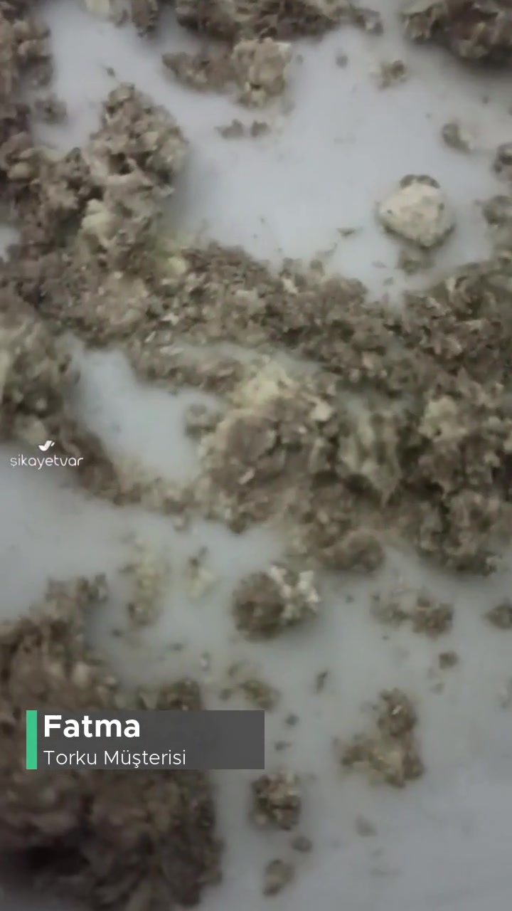 Torku Helvanın İçinden Plastik Benzeri Bir Şeyler Çıktı videonun kapak resmi