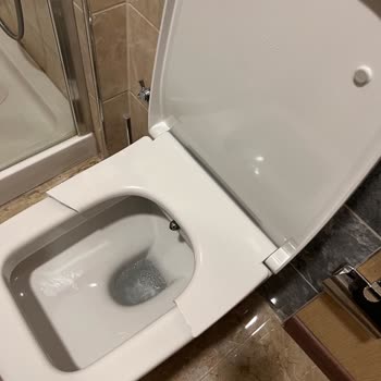 Klozet Kapakları Kısa Sürede Kırıldı, Garanti Kapsamında Destek Alamadım