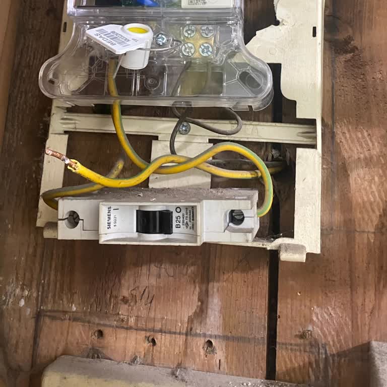 Elektrik Borcu Olmadan Yapılan Kesinti Hayatımı Aksattı