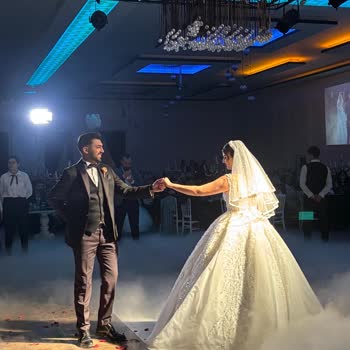 Düğünümde Farklı Renk Takım Elbise Mağduriyeti Ve İlgisiz Müşteri Hizmeti