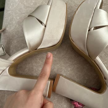 Düğün Öncesi Hayal Kırıklığı: Defolu Ve Kalitesiz Ayakkabı, Yetersiz Müşteri Hizmeti