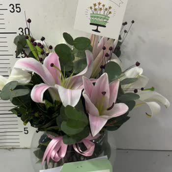 Çiçek Sepeti Görsel Yanıltmacası: Beklediğim Çiçekle Gelen Arasında Dağlar Kadar Fark!