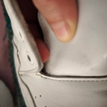 Adidas Ayakkabının Kısa Sürede Sökülmesi Ve İlgisiz Müşteri Hizmeti