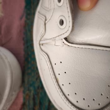 Adidas Ayakkabının Kısa Sürede Sökülmesi Ve İlgisiz Müşteri Hizmeti