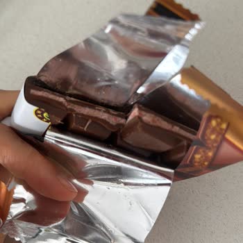 Aldığım Çikolatanın İçinden Beklenmedik Dolgu Çıktı, Yetkililer İlgilenmiyor