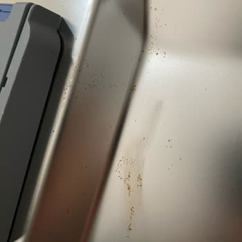 Arçelik Bulaşık Makinesinde Paslanma Ve Su Kaçağına Rağmen Değişim Yapılmıyor