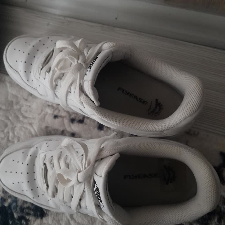 Ayakkabıda Koku Sorunu Ve Mağaza İlgisizliği