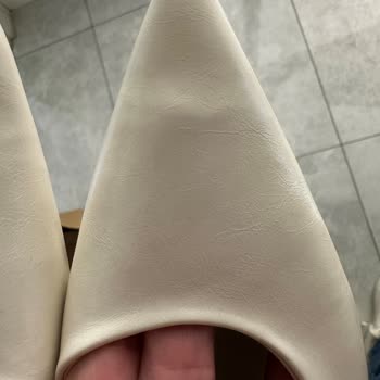 Kusurlu Ayakkabılar Ve Yetersiz Müşteri Desteği