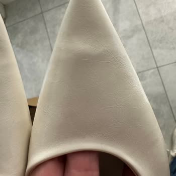 Kusurlu Ayakkabılar Ve Yetersiz Müşteri Desteği