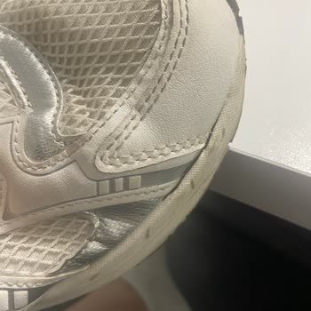 Stradivarius Bir Ayda Kullanılamaz Hale Gelen Ayakkabı Ve İade Sorunu