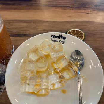 Sipariş Edilen İçecek Menüdekiyle Uyuşmuyor Ve Fazla Buz Konuluyor