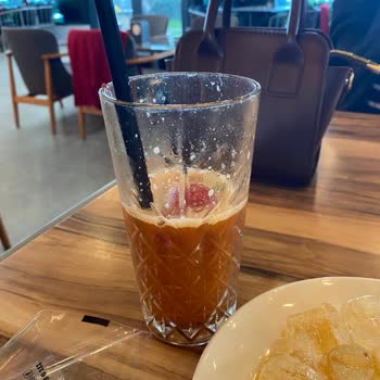 Sipariş Edilen İçecek Menüdekiyle Uyuşmuyor Ve Fazla Buz Konuluyor