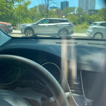 Opmar Optik Tommy Hilfiger Gözlükte Cam Yansıması Ve Polarize Sorunu