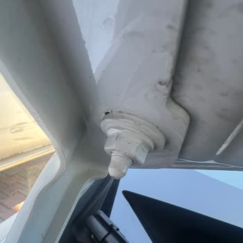 Tesla Sıfır Araçta Sök-Tak Şoku Ve Bilgilendirme Eksikliği