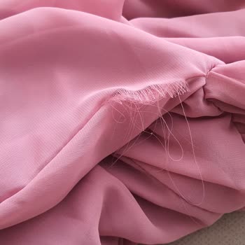 Elbise İki Giyimde Deforme Oldu Kalite Çok Düşük