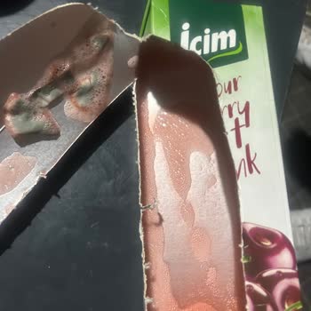 Aldığım Üründen Çıkan Parçalar Ve İletişimsizlik