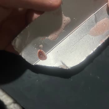 Aldığım Üründen Çıkan Parçalar Ve İletişimsizlik