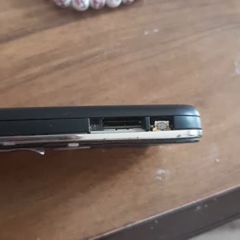 Sıfır Diye Aldığım Telefon Kırık Çıktı Satıcı İletişime Geçmiyor