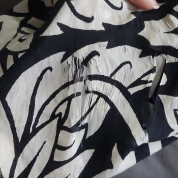 Ütüyle Yanan Elbise Hayal Kırıklığı Yarattı