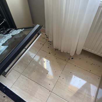 I Used My New Beko Built-in Oven Once and the Inner Glass Exploded Like a Bomb