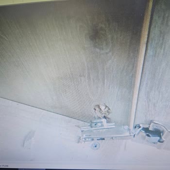 Çilek Mobilya Dolabımın Menteşesi Koptu, Kullanıcı Hatası Denilerek Mağdur Edildim