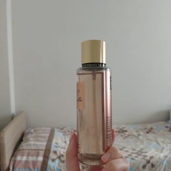 I Received a Fake-Like Body Mist from Victoria’s Secret
