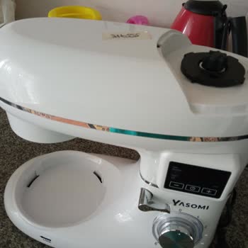 Servisten Kırık Kapakla Dönen Hamur Yoğurma Makinesi