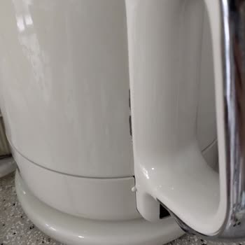 Korkmaz Mutfak Eşyaları Çaycıda Kendiliğinden Soyulmalar Oldu!