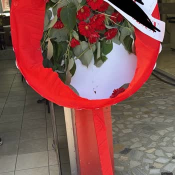 Siparişimde Gösterilen Çiçekle Gelen Çiçek Farklıydı