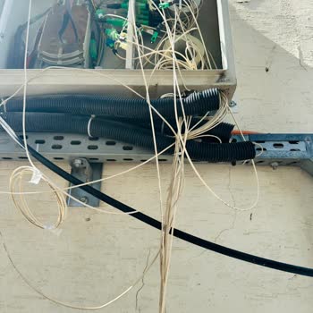 Fiber Kablo Ve Pano Kaynaklı Ciddi Görüntü Kirliliği