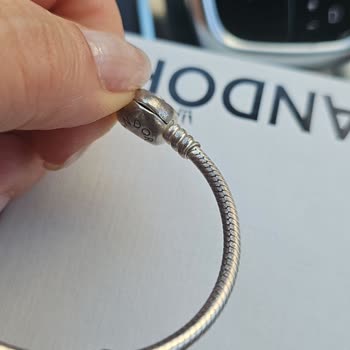 Pandora Bileklik Karardı, Temizlik İçin Ek Ürün Satıldı